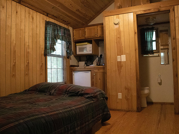 Deluxe Cabin 3 Bedroom & Bath